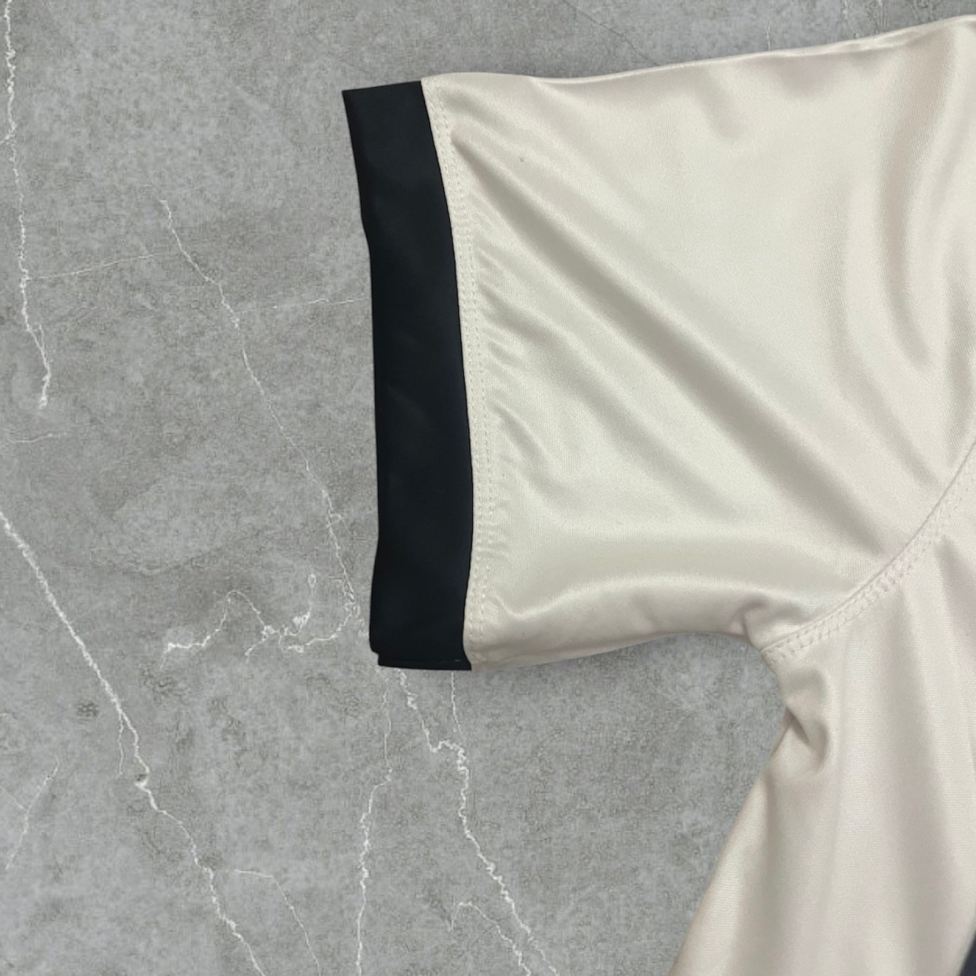 Kaizen Oversized Collared Jersey - Off White / Black