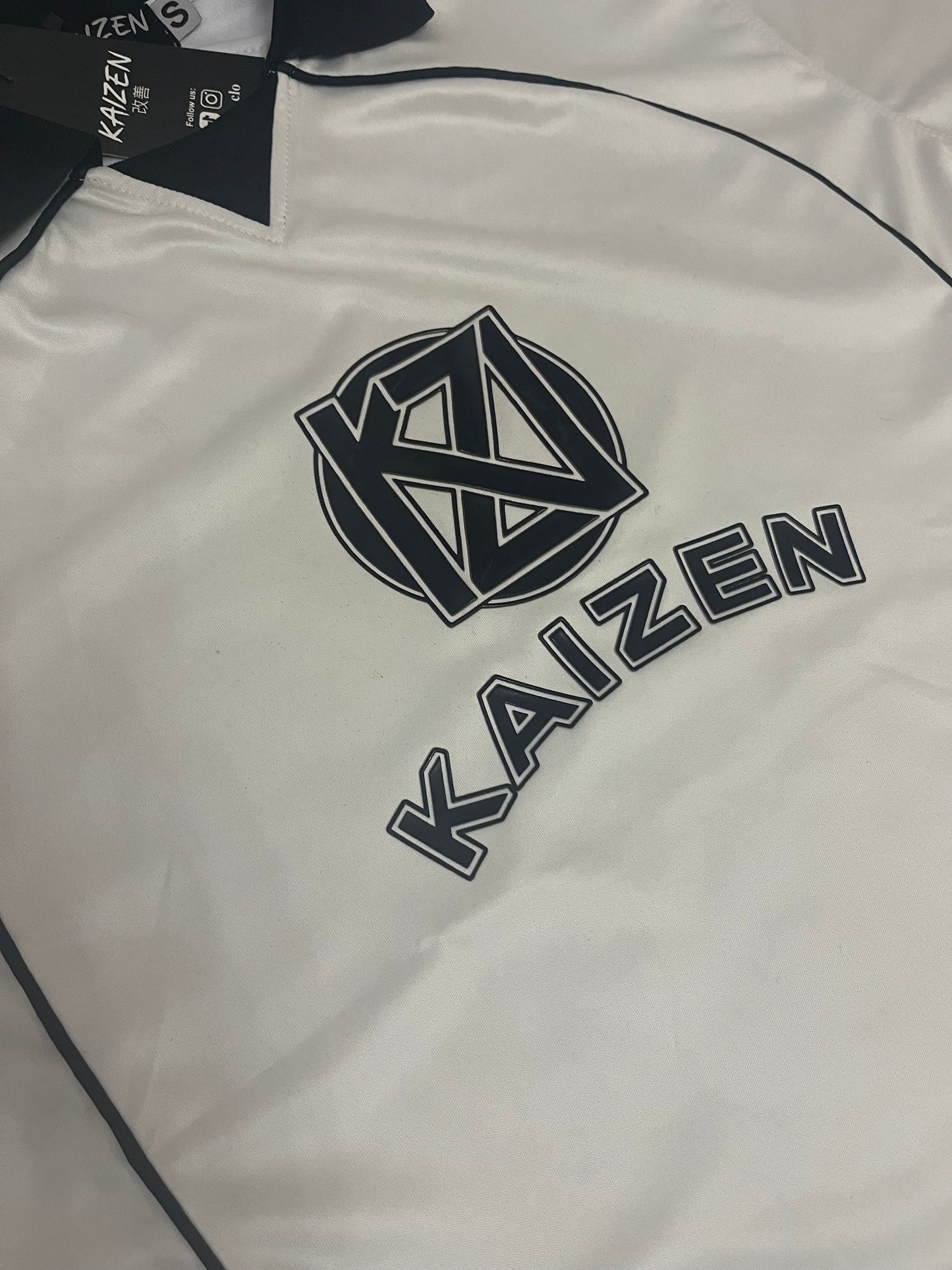 Kaizen Oversized Collared Jersey - Off White / Black